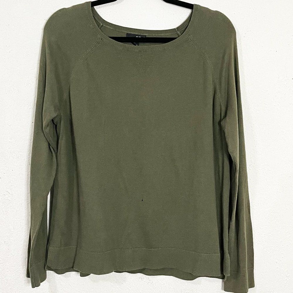 🔮 5/$25 a.n.a. Olive Green‎ Light Sweater
